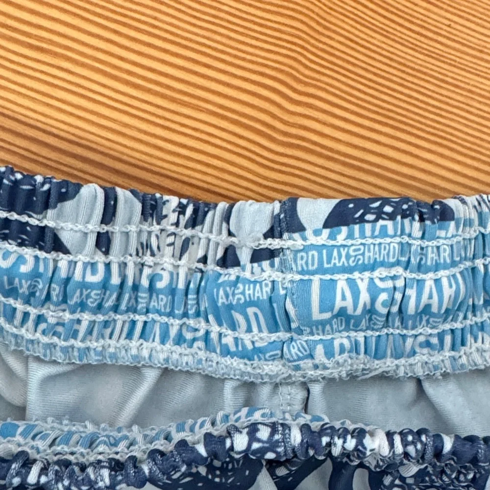 EUC LaxSoHard Boys Large Navy Blue Patterned Shorts LAX Sticks Palm Trees SC - Picture 5 of 7